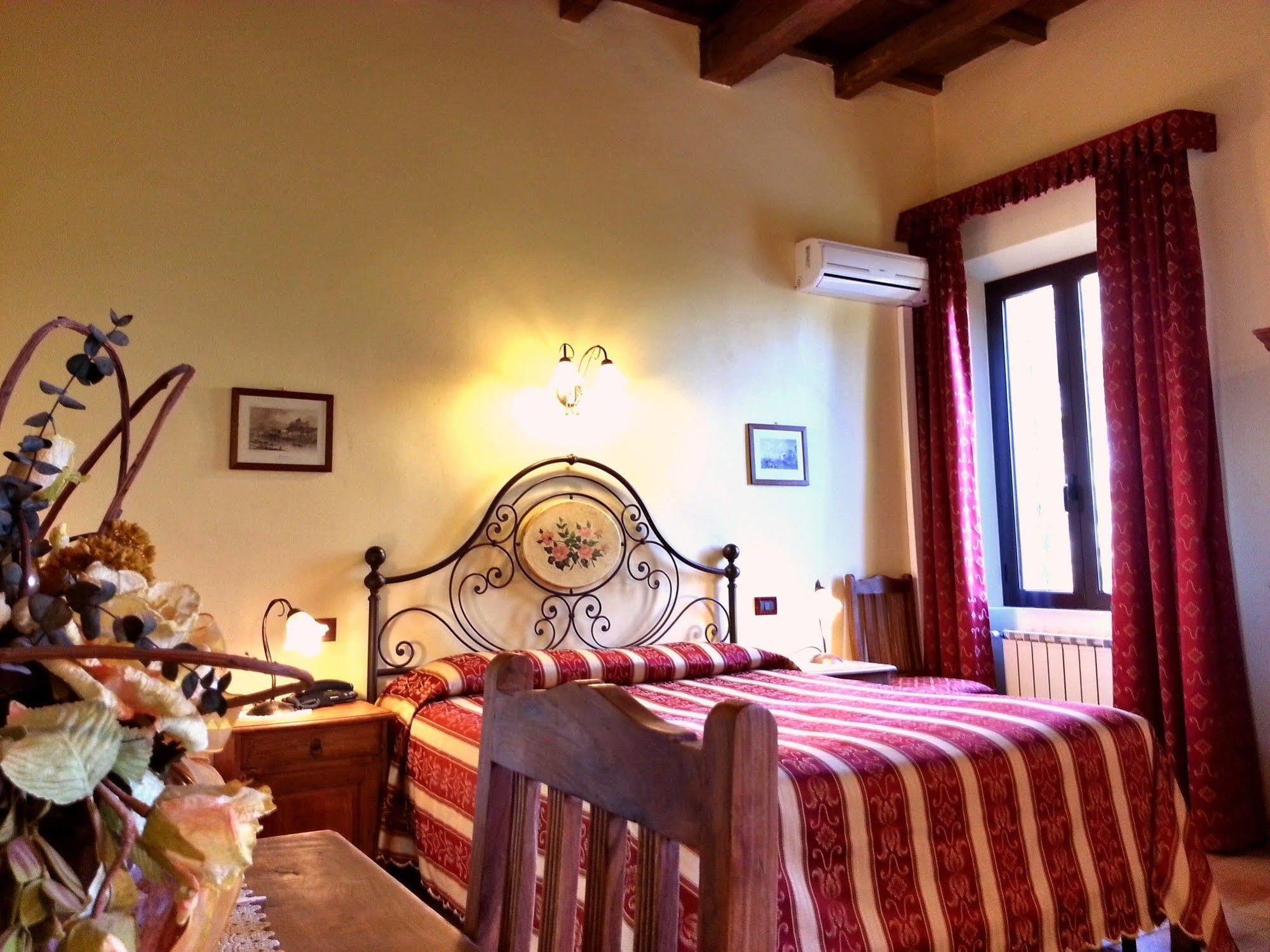 Hotel Antico Casale 비가라노 마이나다 외부 사진